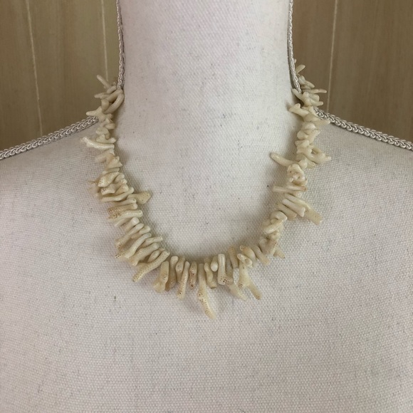 Jewelry - White Coral Vintage Necklace
